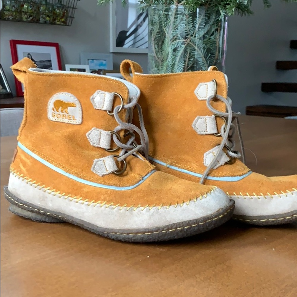 Sorel moccasin boots
